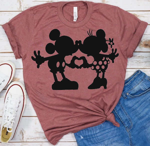 Mickey & Minnie Mouse kissing OS67